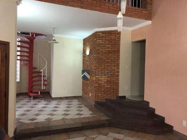 Casa / Sobrado para Locação em Vinhedo/SP Centro 4 Quartos