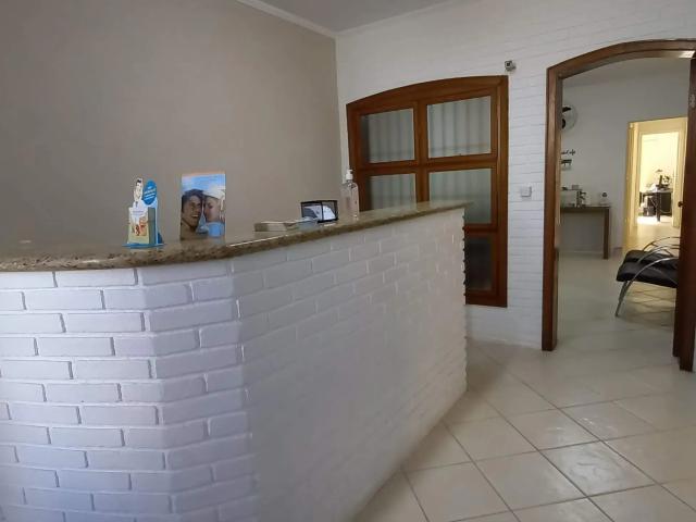 Casa / Sobrado para Locação em Vinhedo/SP Jardim Itália 4 Quartos