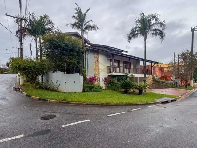 Casa / Sobrado para Locação em Vinhedo/SP Jardim Panorama 3 Quartos