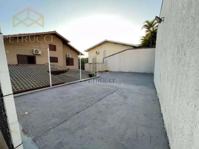 Casa / Sobrado para Locação em Vinhedo/SP Santa Rosa 5 Quartos