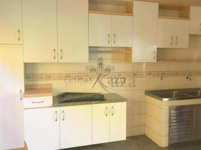 Casa Sobrado Parque Meia Lua 4 Dormitórios 256m²