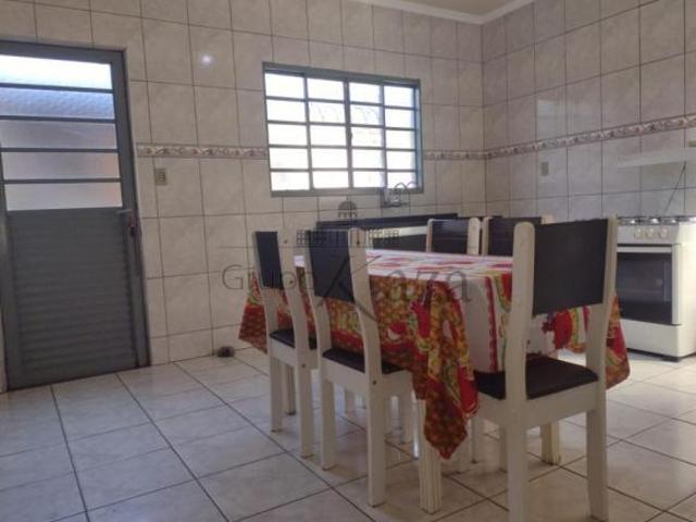 Casa Sobrado Residencial Dom Bosco 3 Dormitórios 143m²