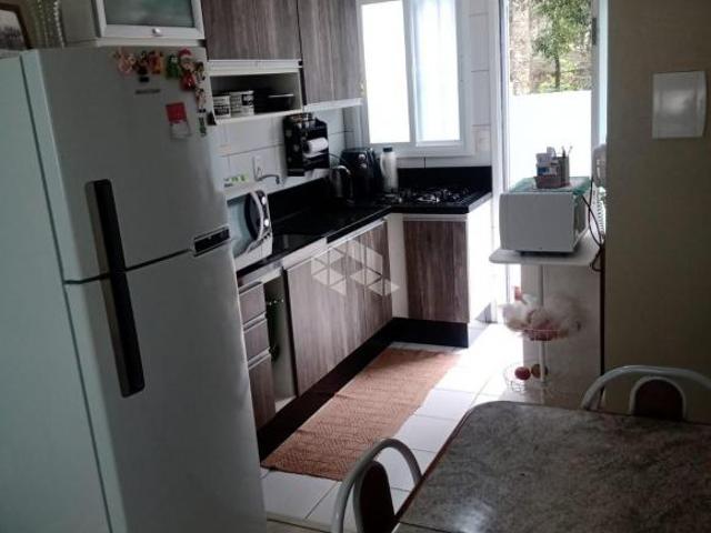 Casa sobrado triplex semimobiliado de 2 dormitórios com 96m2 em Ana Recha, Caxias do Sul