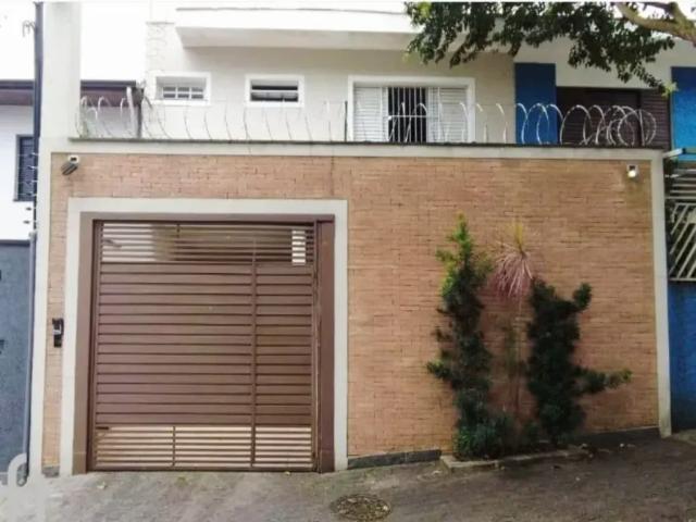 Casa Sobrado à Venda no Brooklin com 3 Quartos e 3 Vagas de Garagem