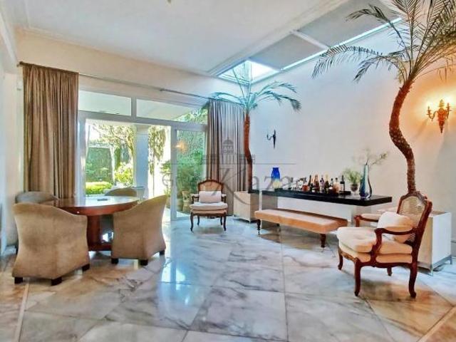 Casa Sobrado Vila Nova Conceição 4 Dormitórios 837m²