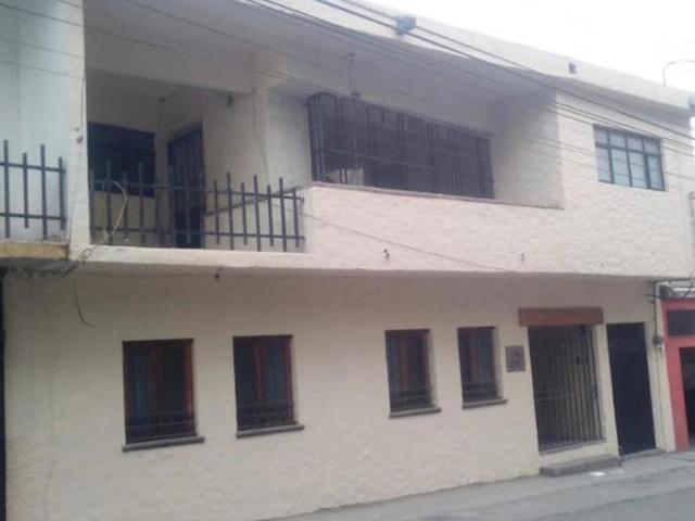 ¡CASA SOBRE AV. PRINCIPAL!, A 5 MIN DEL CENTRO DE TEMIXCO SUR DE CUERNAVACA