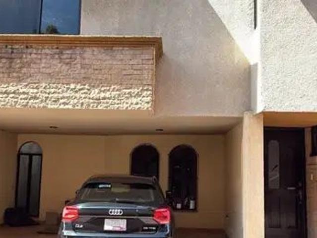 Casa Sobre Avenida Hermanos Serdan, Cercana A Transporte Publico, Plazas, Tiendas Restaurantes Y Avenidas Importante Como 15 De Septiembre. En Privada Con Acceso Portón Eléctrico