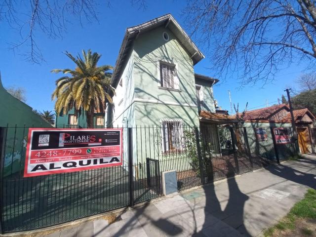 Casa sobre doble lote en Banfield Oeste