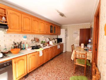 Casa sobre local en los Molinos