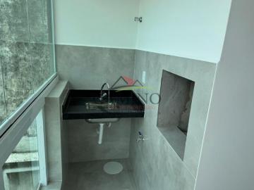 Casa sobreposta Alta com suíte
