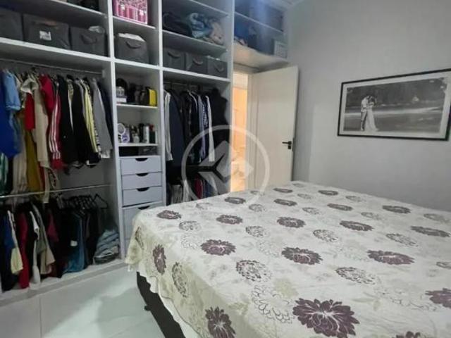 Casa sobreposta no campo Grande