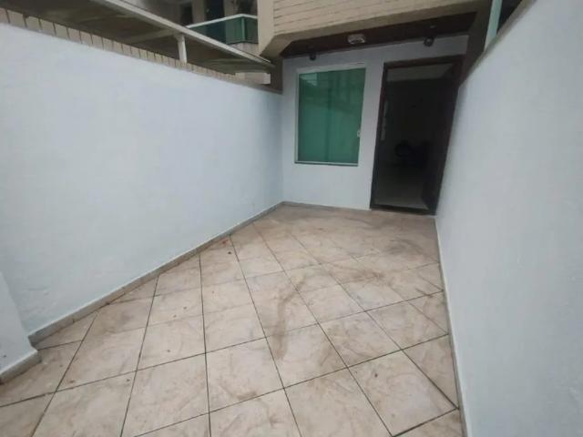 Casa Sobreposta Térrea – 3 Dormitórios 2 Suítes e Quintal