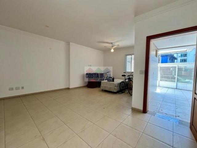 Casa Sobreposta Térrea Individual com 162 m² | 3 Suítes | 2 Vagas