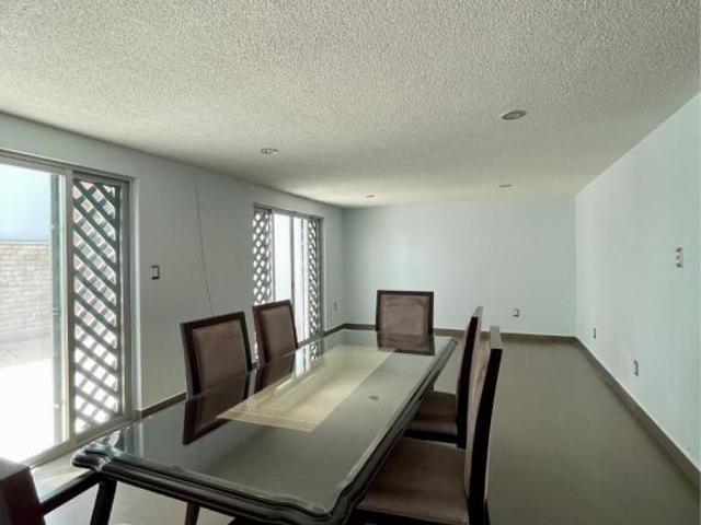 CASA SOLA COMPLETAMENTE REMODELADA EN CERRADA CON VIGILANCIA RINCONADA COAPA