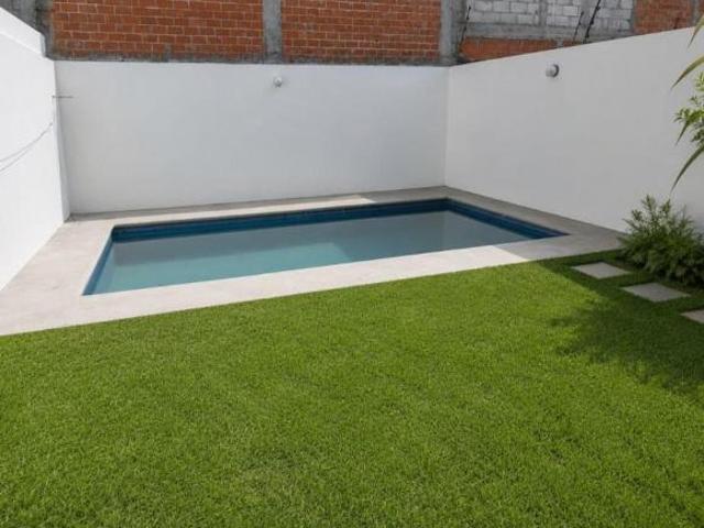 CASA SOLA CON ALBERCA EN JIUTEPEC