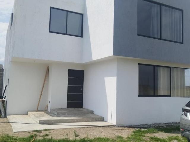 Casa Sola en Renta calle cuauhtemoc San Bartolo