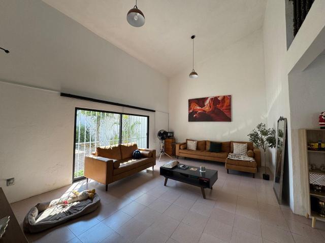 CASA SOLA EN RENTA USO HABITACIONAL U OFICINAS