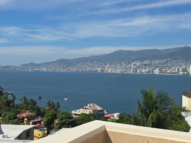 $$$ Casa sola en uno de los mejores Fraccionamientos de Acapulco, Guerrero