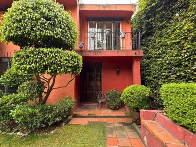 Casa sola en venta cerca de Luis Cabrera y Santa Fe
