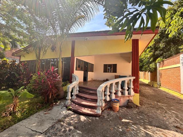 Casa sola en Venta Acatlipa, Temixco, Morelos $4,200,000
