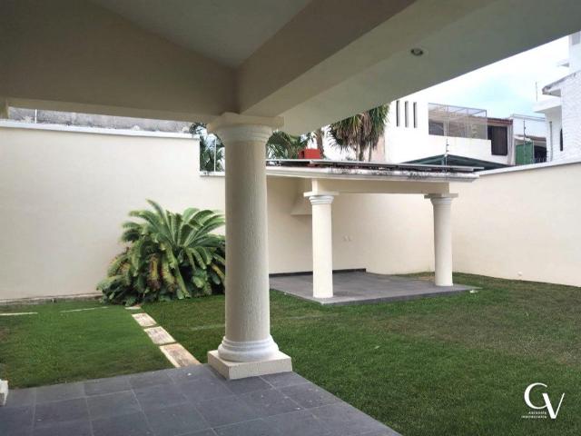 Casa sola en Venta en fraccionamiento cerrado con vigilancia