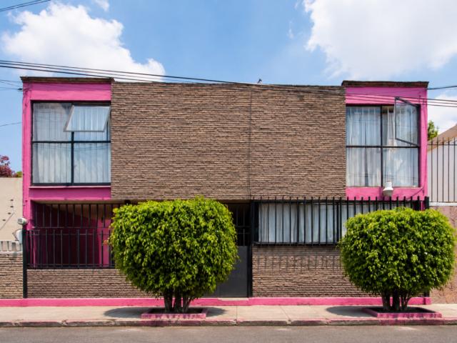 CASA SOLA EN VENTA EN LA COL. ROMERO DE TERREROS, COYOACAN