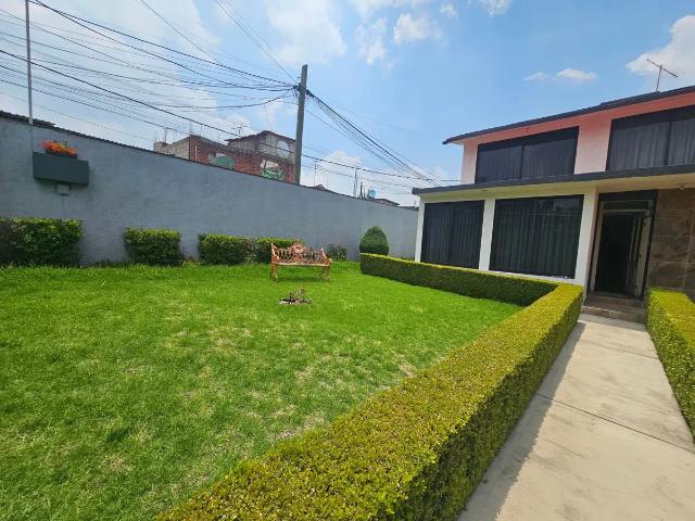 Casa sola en Venta en Zacamulpa, Cuajimalpa
