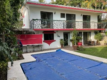 Casa sola en zona norte a una calle del sat, y de av. conquistador