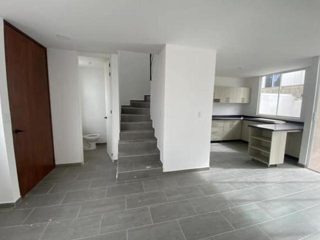 CASA SOLANA EN VENTA EN MESETA RESIDENCIAL