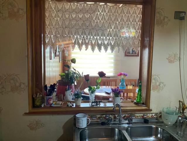 Casa sólida en barrio seguro, a minutos del centro. 3 dormitorios por 115000. 00 en Osorno