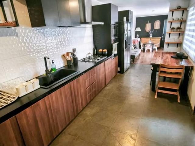 Casa solida sector residencial rancagua | 4 dormitorios por 220000. 00 en Rancagua
