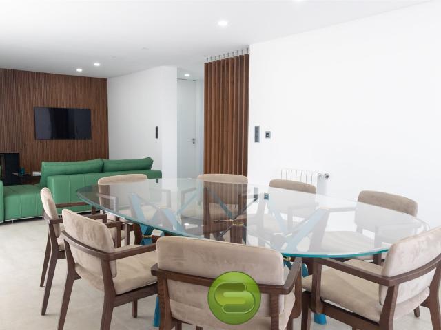 Casa T4 com piscina 280m² Esmoriz