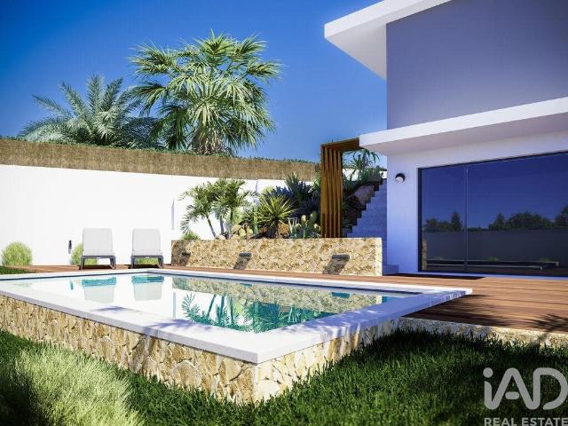 Casa T4 em Charneca De Caparica E Sobreda de 213,00 m² 213m² Charneca De Caparica