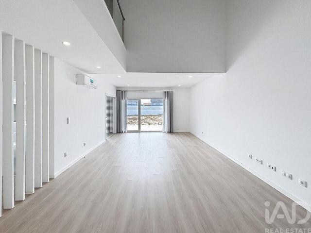 Casa T4 em Fernão Ferro de 217,00 m² 217m² Santo António da Charneca