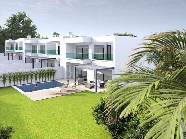 Casa T4 em Luz de 187,00 m² 187m² Barão De São Miguel