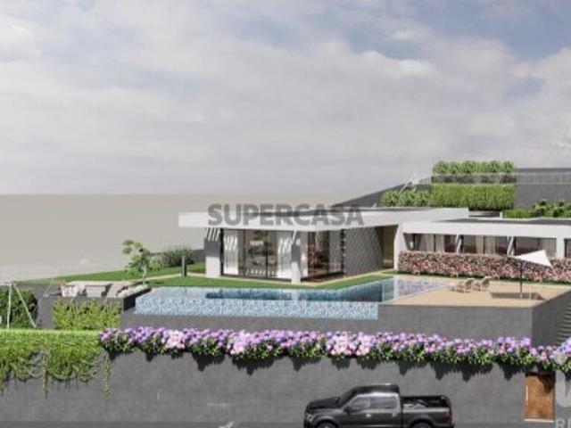 Casa T4 em São Vicente de 470,00 m²