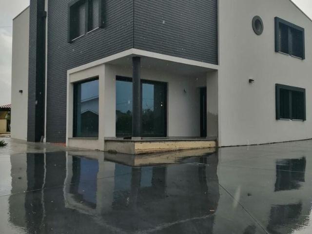 Casa T4 em Vale de Anta de 225,00 m²