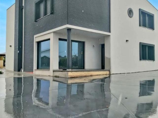 Casa T4 em Vale de Anta de 225,00 m² 225m² Vale De Anta
