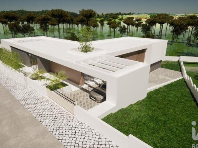 Casa T5 em Fernão Ferro de 300,00 m² 300m² Fernão Ferro