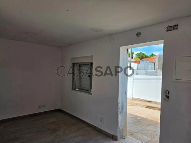 Casa T1 para alugar em Almada