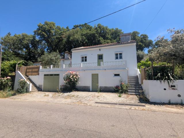 Casa T2 com jardim e vistas para o rio e a serra — Ponte Vel. 89m² Santa Maria De Marvão