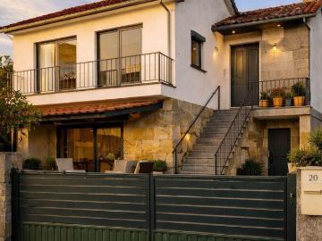 Casa T2 em Covas e Vila Nova de Oliveirinha de 98,00 m² 98m² Covas e Vila Nova de Oliveirinha