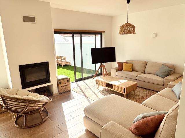 Casa T3 a 20 min de Sines | Piscina & Jardim