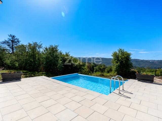 Casa T3 no Dão com piscina e vinha em Penalva do Castelo