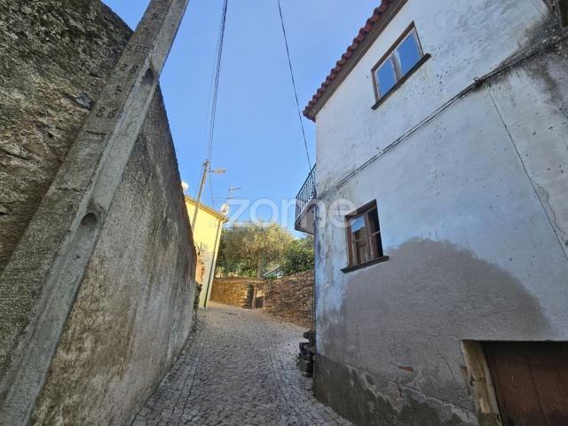 Casa T3 com Quintal – Soutelo do Douro, São João da Pesqueira