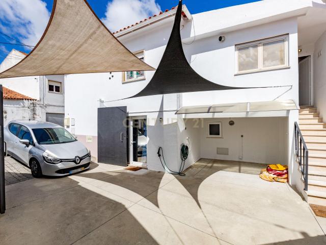 Casa T3 em Maceira, Leiria Conforto e Praticidade