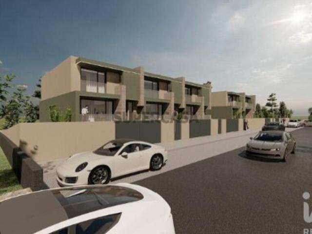 Casa T3 em Fradelos de 200,00 m²