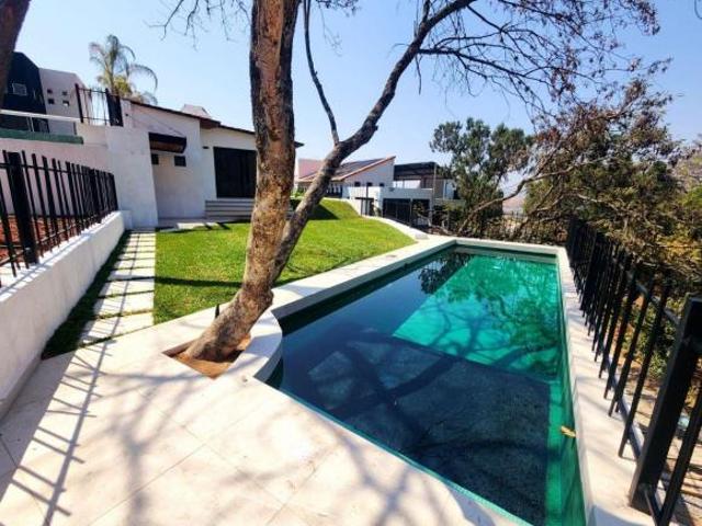 CASA TULIPANES V COMPLETAMENTE NUEVA, AMUEBLADA,DECORADA, CON 4 RECÁMARAS, JARDÍN Y ALBERCA