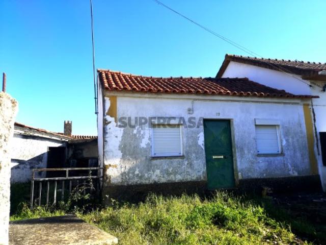 Casa T 3 para recuperar