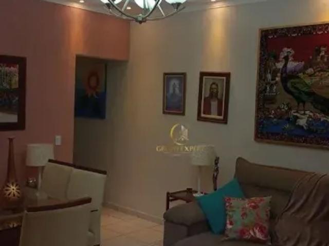 Casa térrea 3 quartos a venda no Residencial Santa Paula em Jacareí SP!